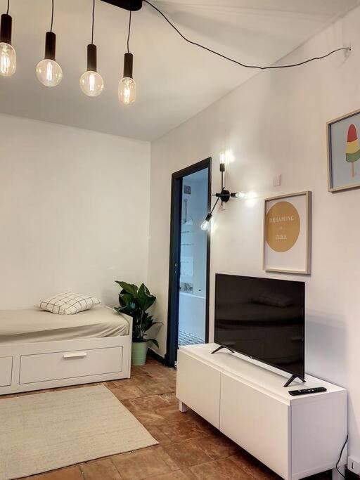 Apartamento Ibiza -Sublime Studio Place De La Trinite- Netflix Toulouse Exterior foto